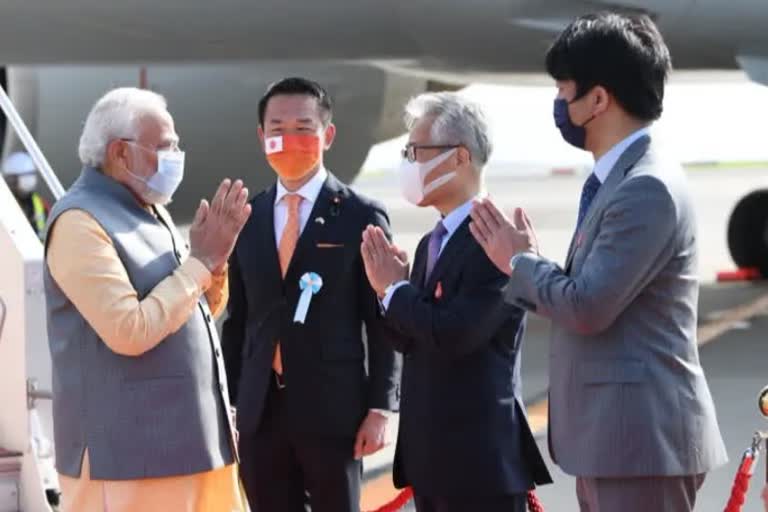 PM Modi arrives in Tokyo, received a warm welcome from Indian cmmunity