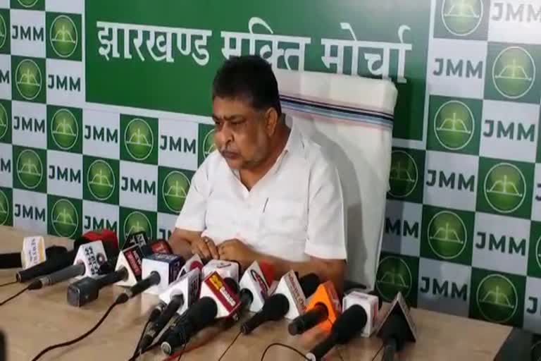 jmm-alleged-bjp-wants-to-destabilize-tribal-cm-in-jharkhand