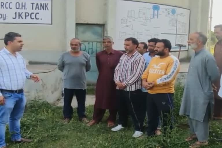 Water Awareness Program in Pampore: محکمہ پی ایچ ای کے ملازمین کے لئے تربیتی پروگرام کا انعقاد