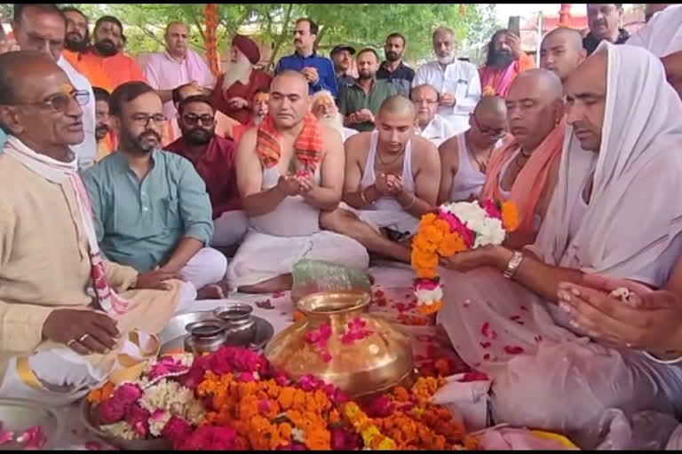 Amirchand ashes immersed in haridwar Ganga