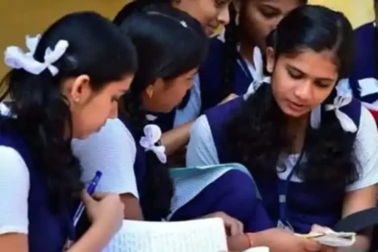 സംസ്ഥാനത്ത് സ്‌കൂളുകള്‍ ജൂണ്‍ 1 ന് തുറക്കും  Schools in the state of kerala will re open on June 1  അധ്യായന വര്‍ഷാരംഭം ജൂണ്‍ 1 ന്  മന്ത്രി വി ശിവന്‍കുട്ടി  പ്രവേശനോത്സവം ജൂണ്‍ ഒന്നിന്  Entrance ceremony is on June 1st  Beginning of the academic year on June 1st  Beginning of the academic year on June 1st in kerala