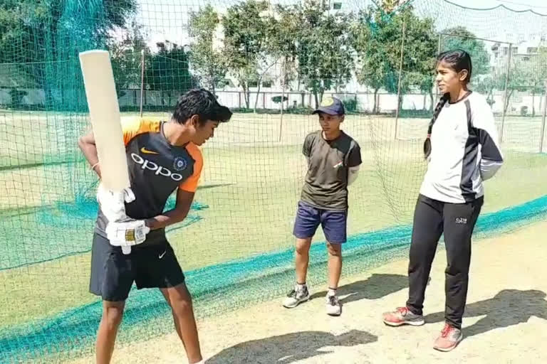 Woman cricketer Pooja vastrakar of Shahdol