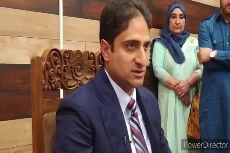 smc-sets-up-consultative-board-to-deal-with-dog-menace-in-srinagar-says-mayor