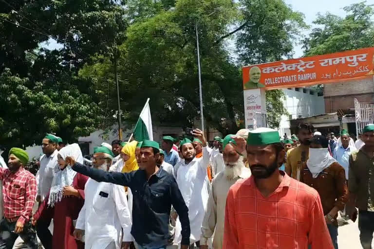 Farmers Protest Against District Administration: ضلع افسران کی زیادتیوں کے خلاف کسانوں کا احتجاجی مارچ