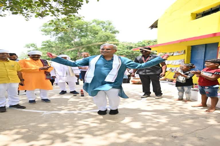 Bhupesh Baghel at Bhainsgaon Learning Center