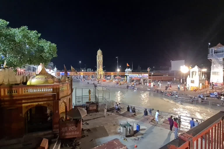 young man jumped in Ganges