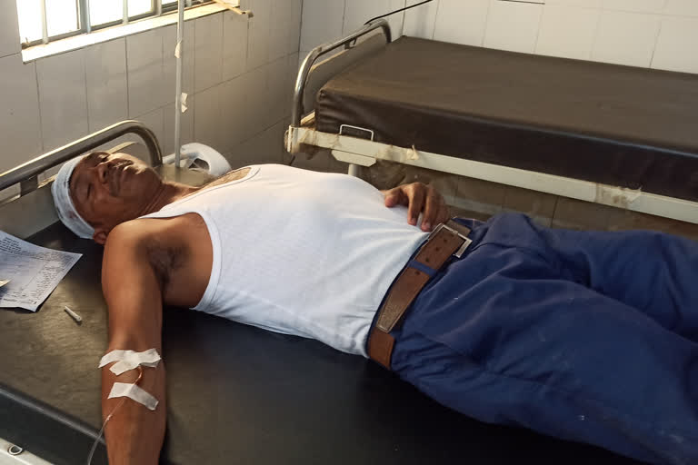 Presiding officer injured during polling in Dumka