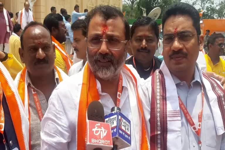 bjp-mp-nishikant-dubey-targets-hemant-government-in-hazaribag