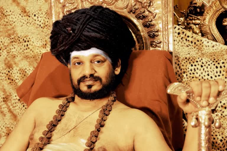 Nithyananda Health update  நிலைகுலைந்த நித்தியானந்தா  இடது காலில் காயமாம்