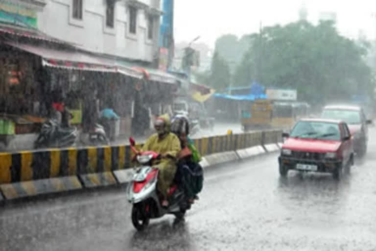 Rains in Telangana: రాష్ట్రంలో రాగల మూడురోజులపాటు మోస్తరు వర్షాలు