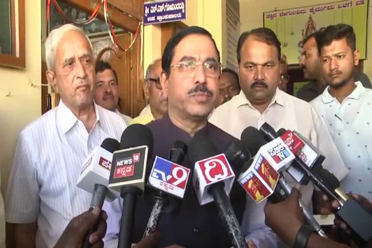 minister-prahladh-joshi-reaction-against-congress-tweet-against-rss