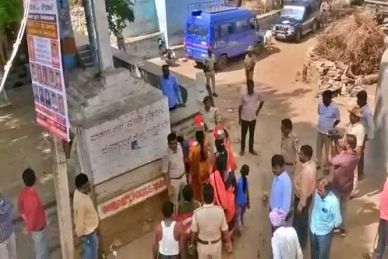 Karnataka: Dalits enter Hanuman Temple under police security