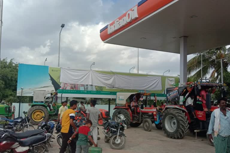 Petrol bunk owner's decision to hold a protest at Hubli Dharwad