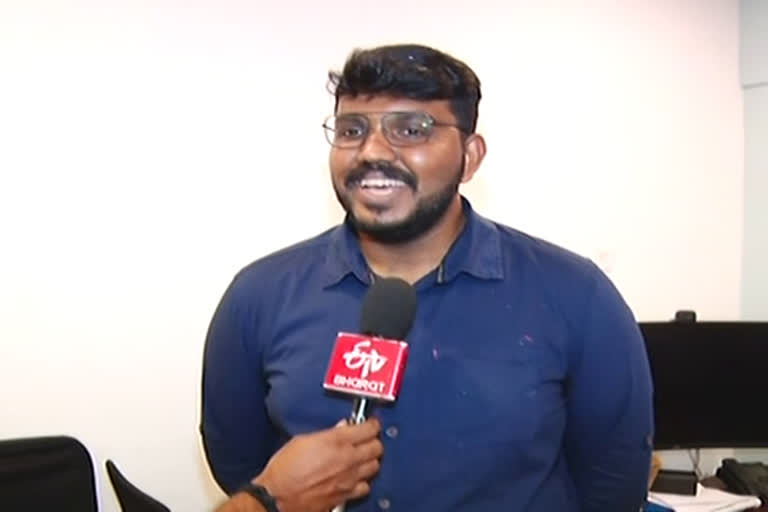 civil service rank holders akhil v menon and sreekumar  civil service toppers  malayali civil service toppers  civil service toppers from kerala  സിവില്‍ സര്‍വീസ് റാങ്ക് പട്ടികയില്‍ ഇടം നേടിയ മലയാളികള്‍  66 ആം റാങ്ക് നേടിയ അഖില്‍ വി മേനോന്‍  192 ആം റാങ്ക് നേടി ശ്രീകുമാര്‍