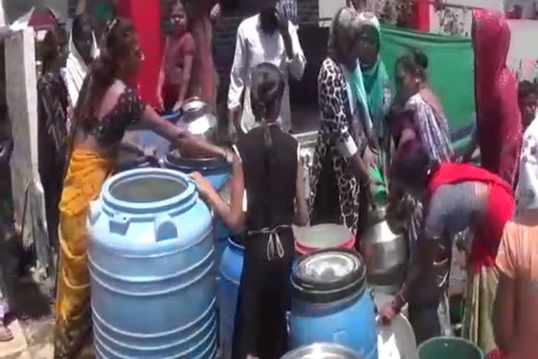 water shortage due to dilapidated pipeline in supplying water to 16 villages including lasalgaon in nashik