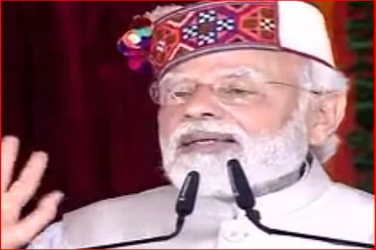 SPCL For UP: PM Narendra Modi on the connection of Himachal with Kashi Vishwanath temple over priest paper slippers