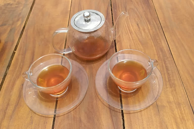 Whiskey tea  Whiskey flavor tea  Whiskey flavor tea popular in Surat  വിസ്‌കി ടി  സൂറത്തുകാരുടെ വിസ്‌കി ടി  സൂറത്തുകാരുടെ ചായ പ്രേമം