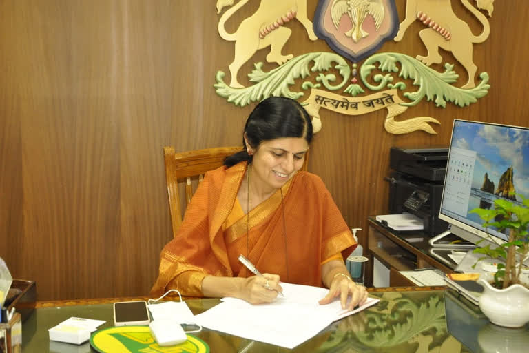 Vandita Sharma's Takes Charge As 39th Secretary Of Karnataka