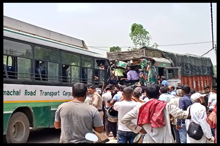 HRTC and TRUCK collide in Ghumarwin