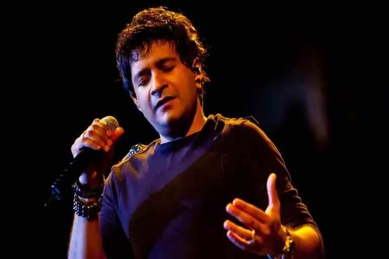 kks funeral held today in mumbai  KK arrives in Mumbai The funeral will be held today  death of play back singer kk  funaral of singer krishnakumar kunnath will be held today  postmortem report of singer kk  കെകെയുടെ സംസ്‌കാരം ഇന്ന്  കെകെയുടെ മരണത്തില്‍ അസ്വഭാവികയില്ല  കെകെയുടെ മരണകാരണം ഹൃദയാഘാതം