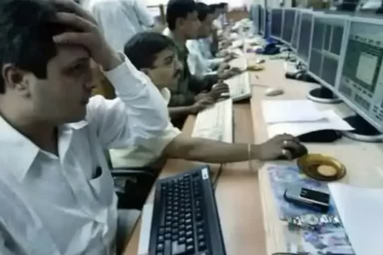 stoke market update Sensex fell 246 points in early trade, Nifty also sluggish