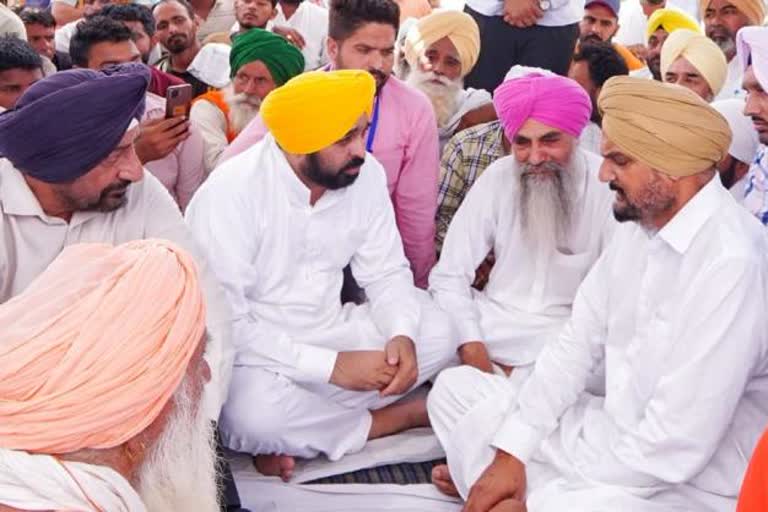 CM Bhagwant Mann visited Sidhu Musewala's house to express his sorrow In Mansa