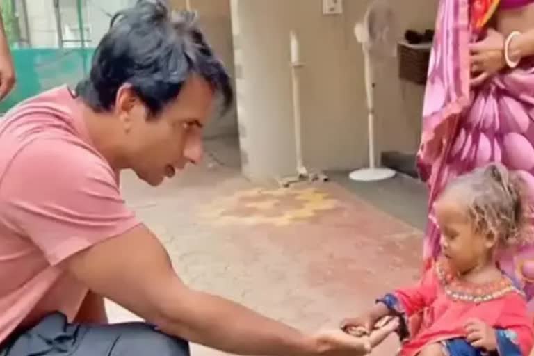 SonuSood Helps Child