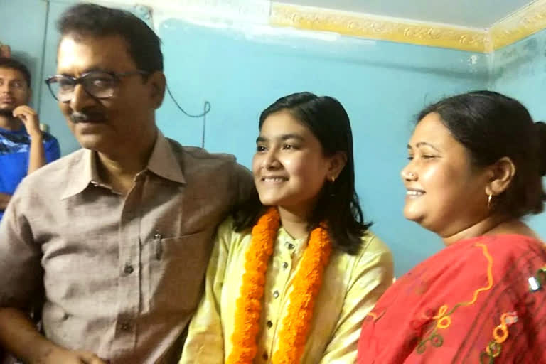 Junaina Parveen from Siliguri Ranks Eighth in Madhyamik Examination 2022