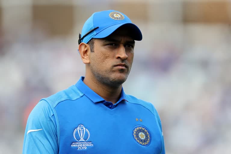 dhoni