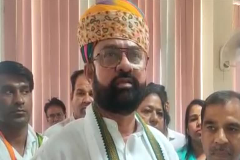 Mahendrajit Singh Malviya statement on mla baricading