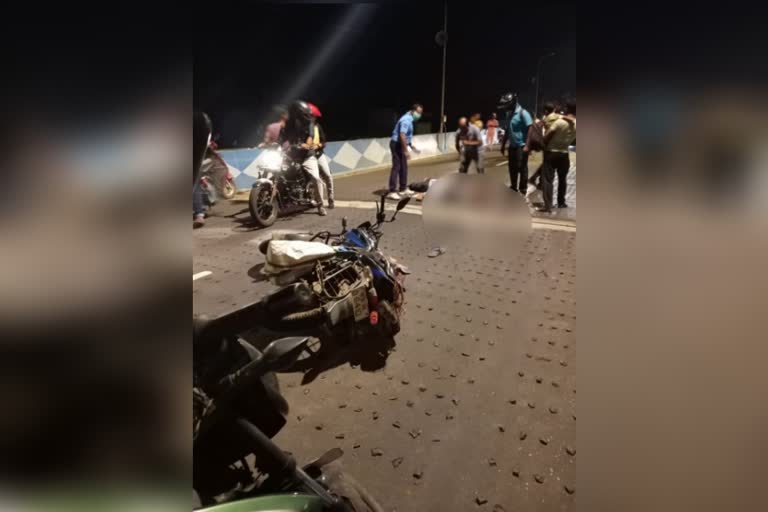 Bike Accident in Kamarkundu Rail Bridge