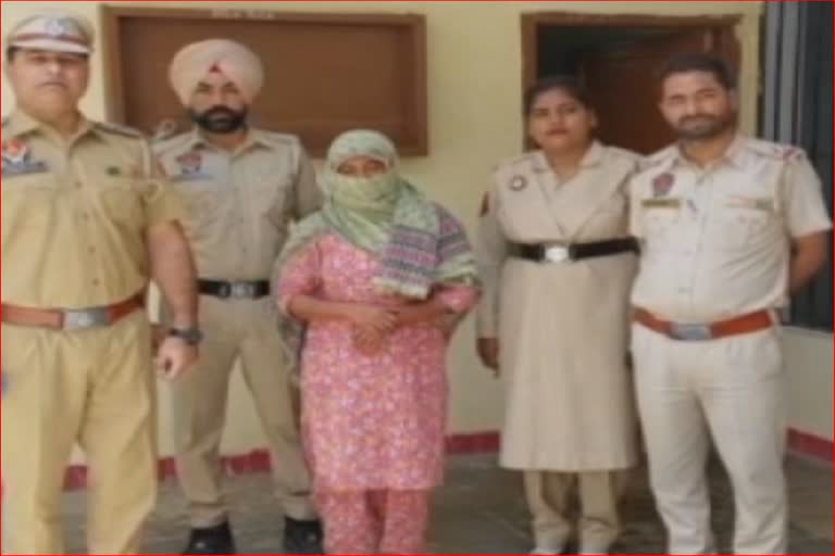 During the blockade 48 bottles of liquor along with drugs were recovered from two women