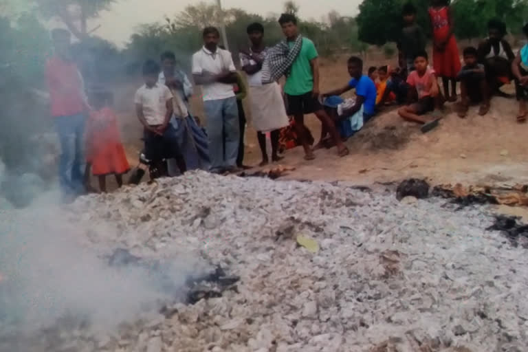 TSPC sets fire to beedi leaf godown