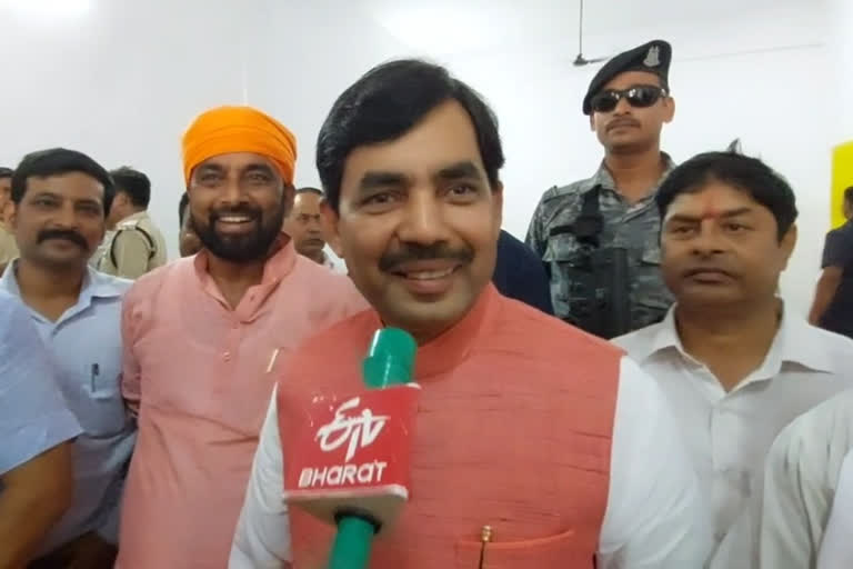 minister  Shahnawaz Hussain