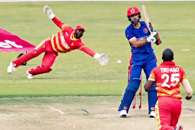 cricket  ODI Series  first ODI  Afghanistan  Zimbabwe  beat  Rahmat Shah  player of the match  वनडे अंतरराष्ट्रीय  क्रिकेट मैच  अफगानिस्तान  जिंबाब्वे  रहमत शाह  मोहम्मद नबी