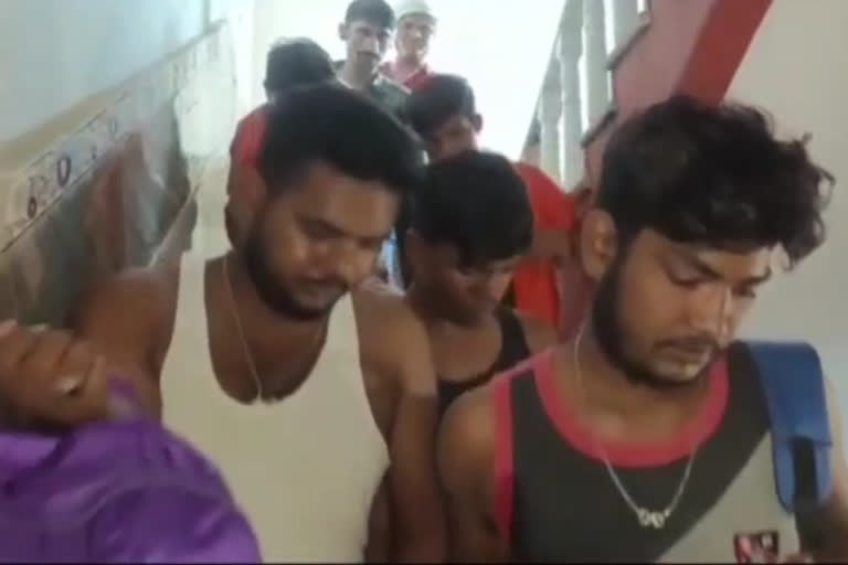 Honeytrap gang busted in Koderma