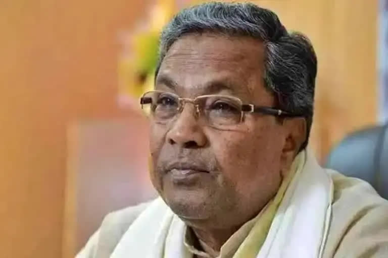 Karnataka: Throw revised syllabus into dustbin, says Siddaramaiah