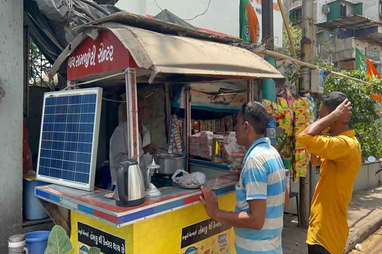 chaiwala installed solar panel on lorry gujarat