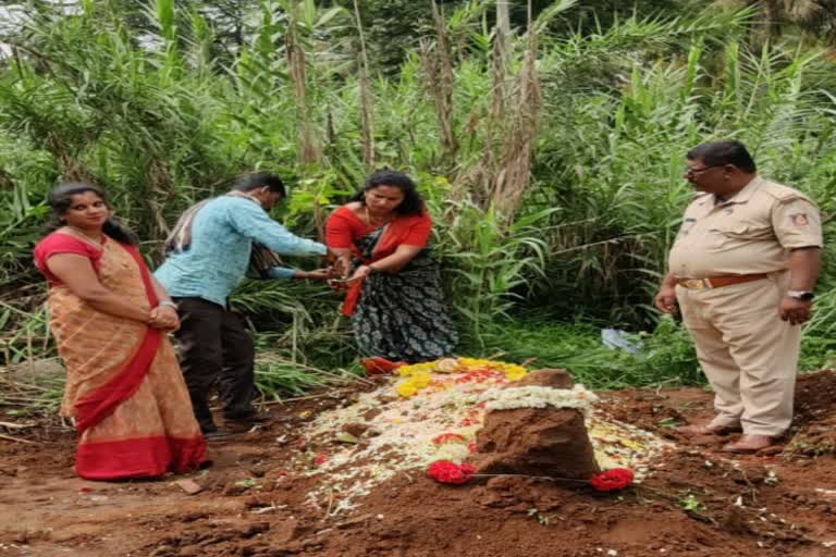 ramanagara prithi did funeral for the unattended dead body