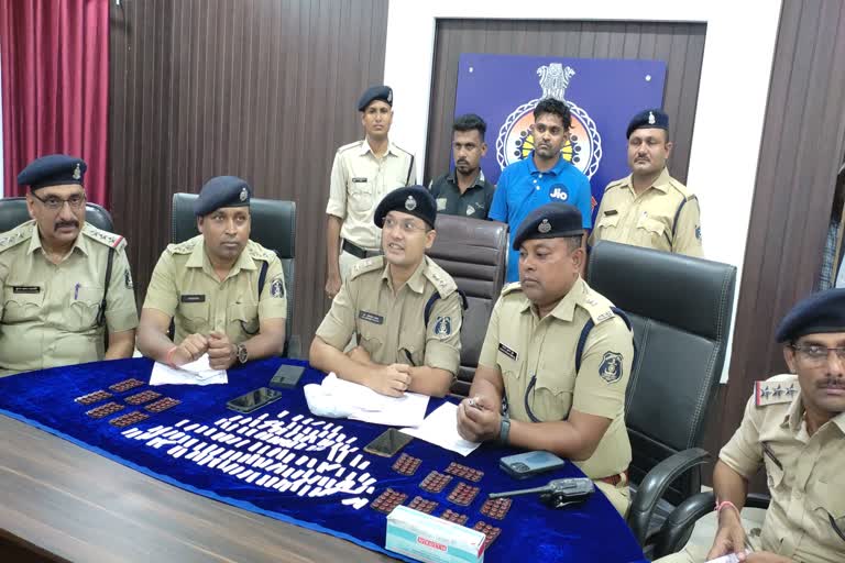 Durg police arrested drugs smuggler with brown sugar