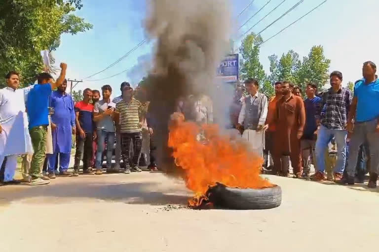 Drivers Association protests in Bandipora