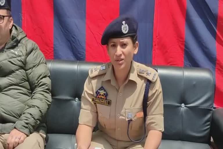 Press conference by ssp Shopian