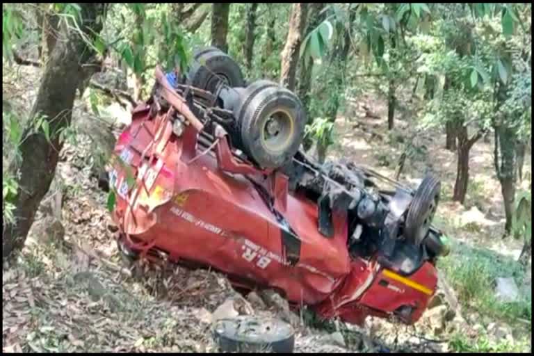 Water tanker overturned in Dharamshala