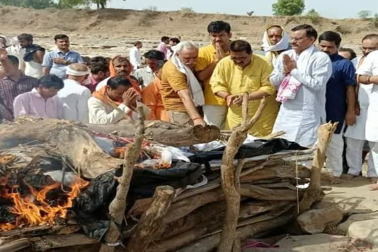 Yamunotri Bus accident Funeral of 26 devotees