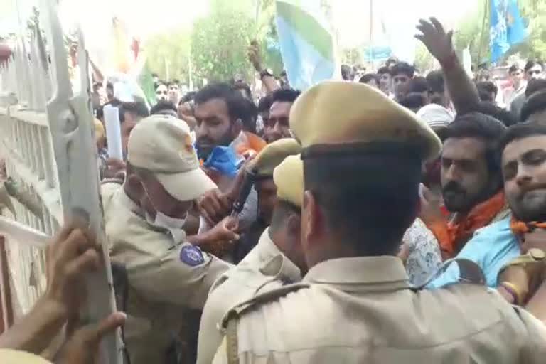 ABVP and NSUI clash in JNVU