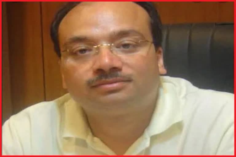 IAS Manish Garg