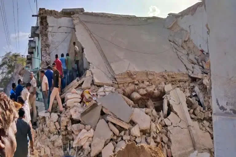 Rajasthan: Two feared dead as roof of a shop collapses in Udaipur