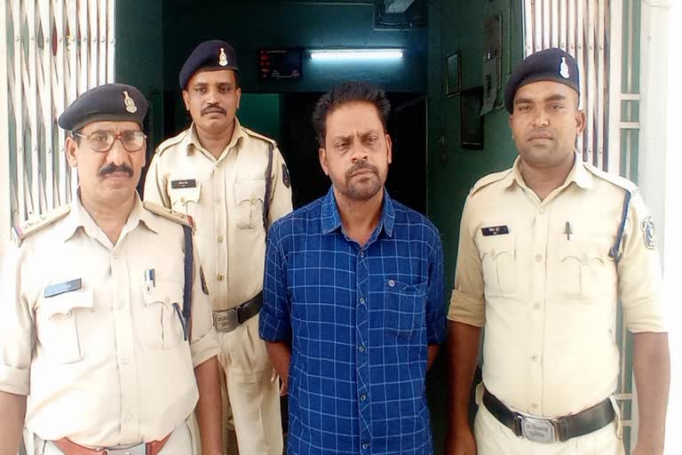 person who cheated the unemployed reached the jail in Dhamtari