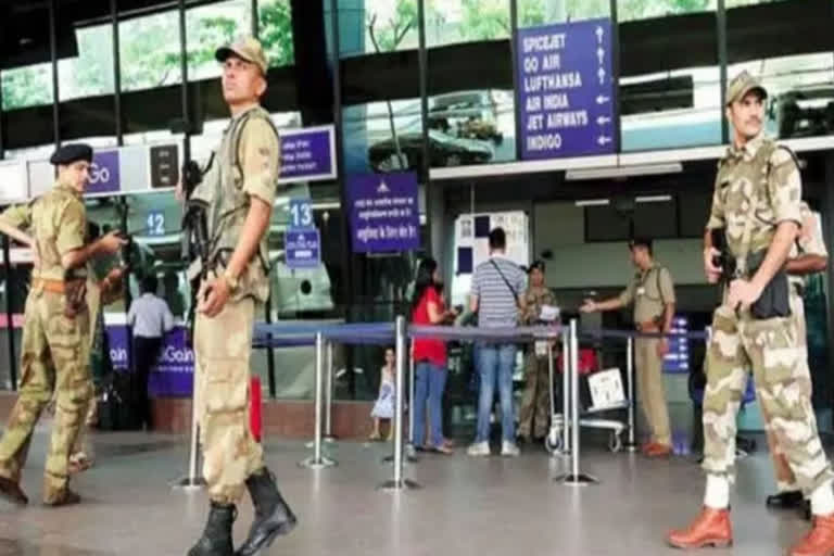 Man caught with ammunition in delhi