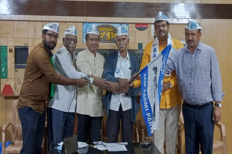 Social worker Manjunath Joins Aam Aadmi Party